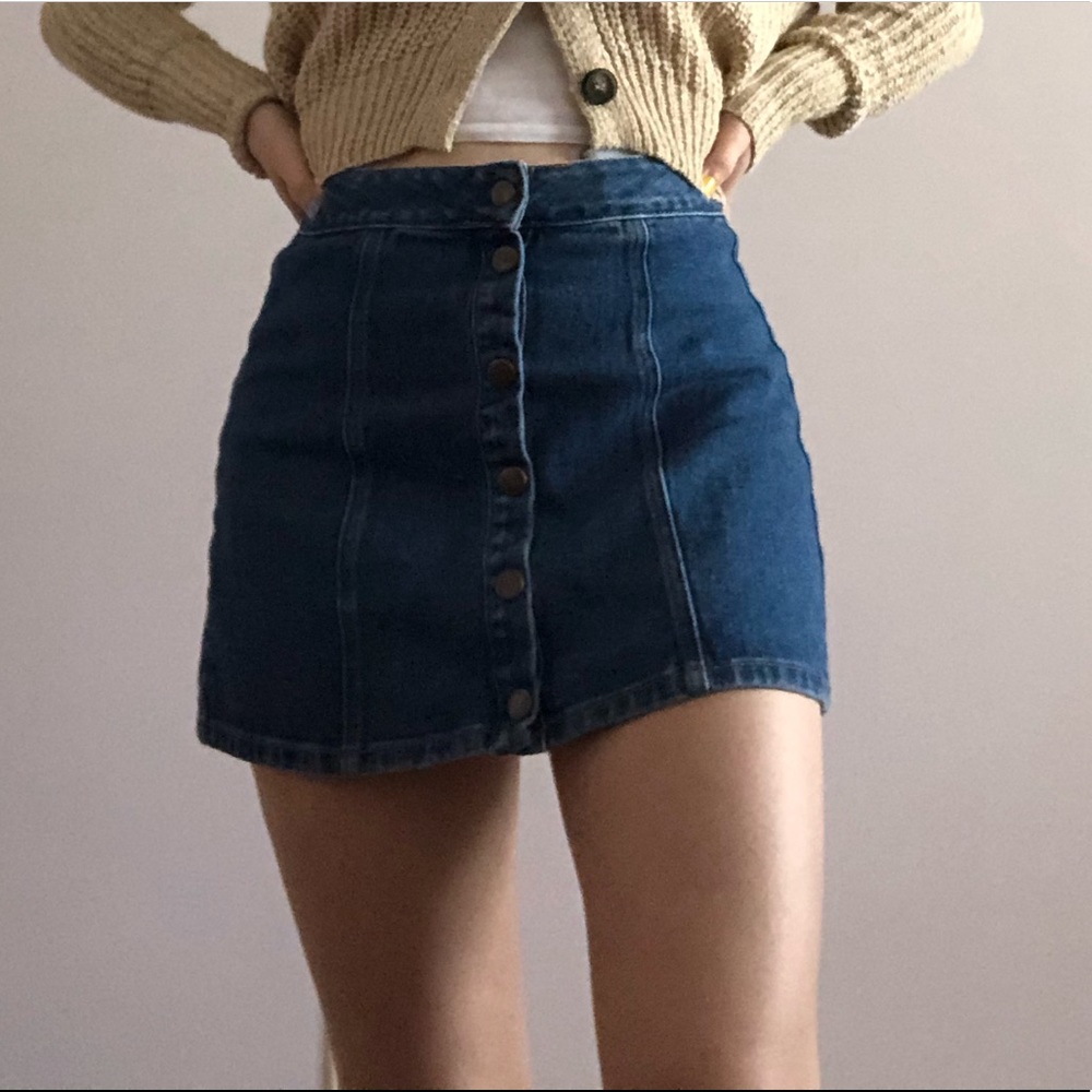 Brandy Melville Button front denim mini skirt